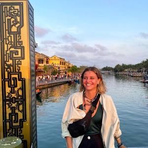 Meet your Posher, Dana